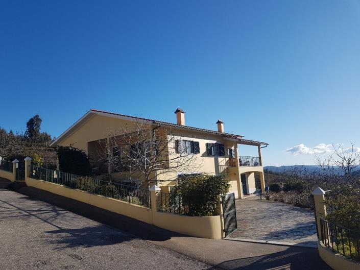 Image No.7-3 Bed Country Property for sale