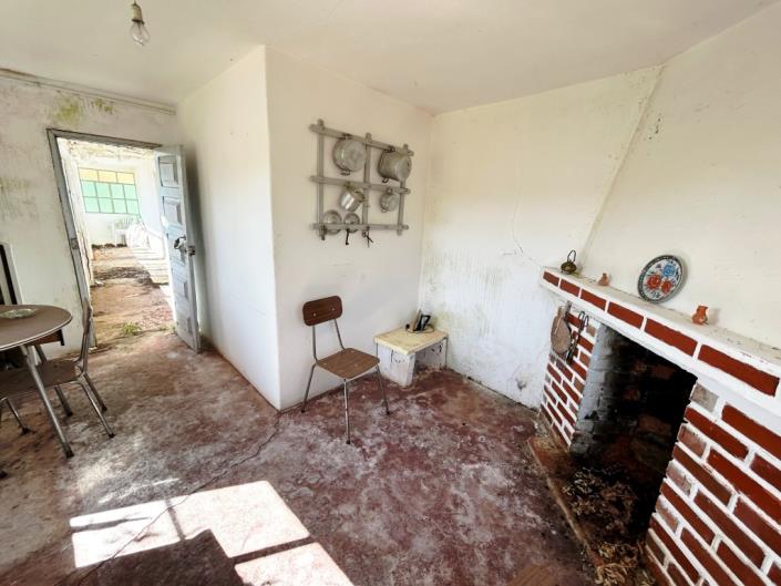 Image No.19-3 Bed Village House for sale