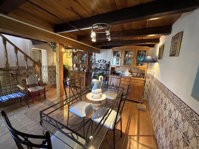 Image No.20-4 Bed House for sale