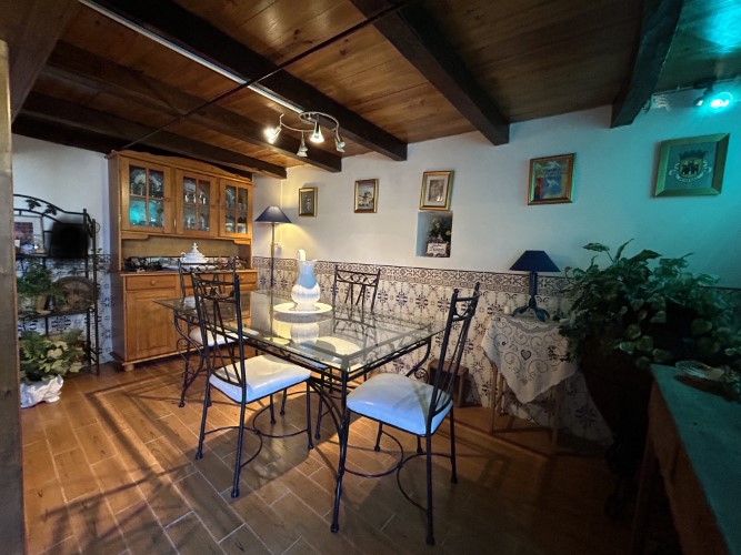 Image No.21-4 Bed House for sale