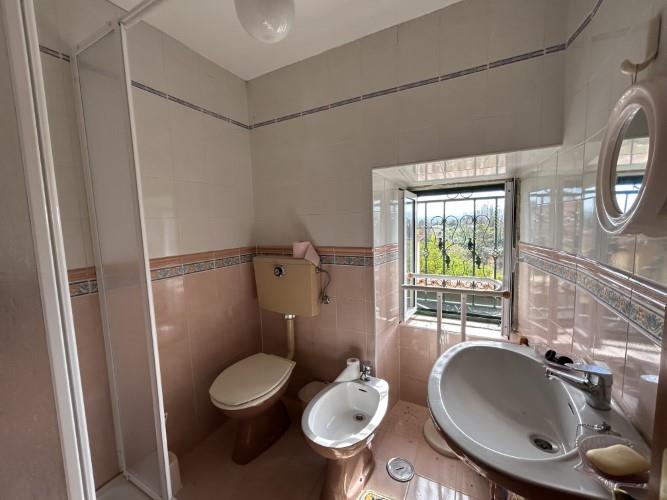 Image No.28-4 Bed House for sale