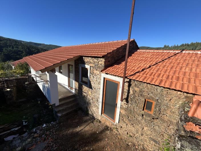 Image No.4-Maison de village à vendre à Góis