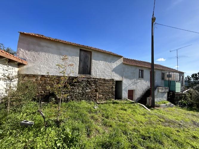 Image No.14-4 Bed Farmhouse for sale