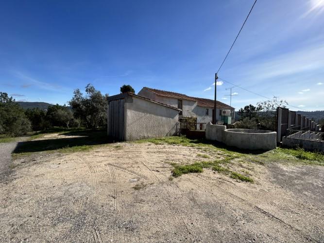 Image No.15-4 Bed Farmhouse for sale