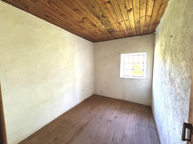 Image No.10-4 Bed Country House for sale