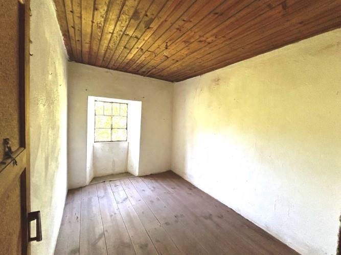 Image No.12-4 Bed Country House for sale