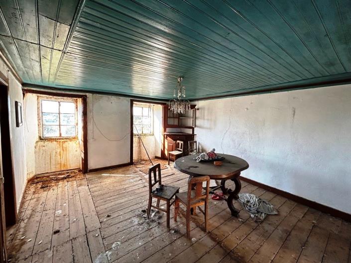 Image No.11-4 Bed Country House for sale