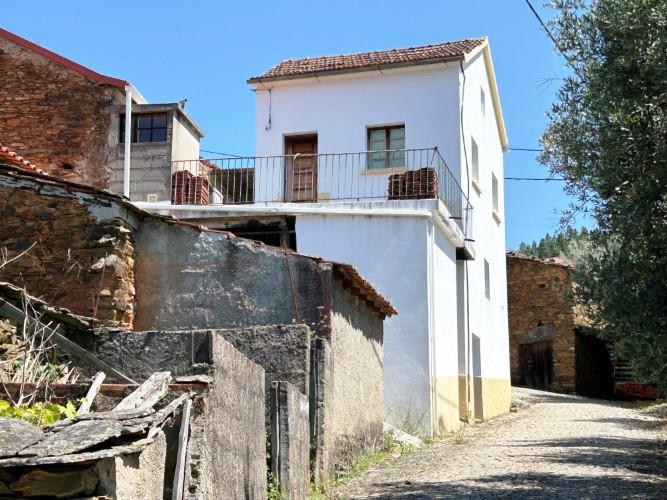 Image No.6-4 Bed Village House for sale