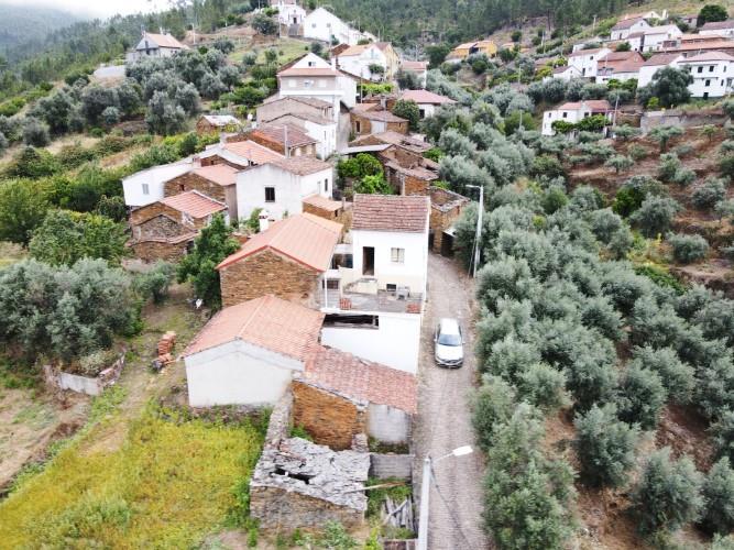 Image No.37-4 Bed Village House for sale