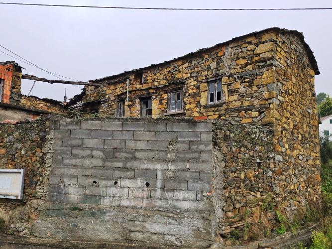 Image No.33-2 Bed Village House for sale