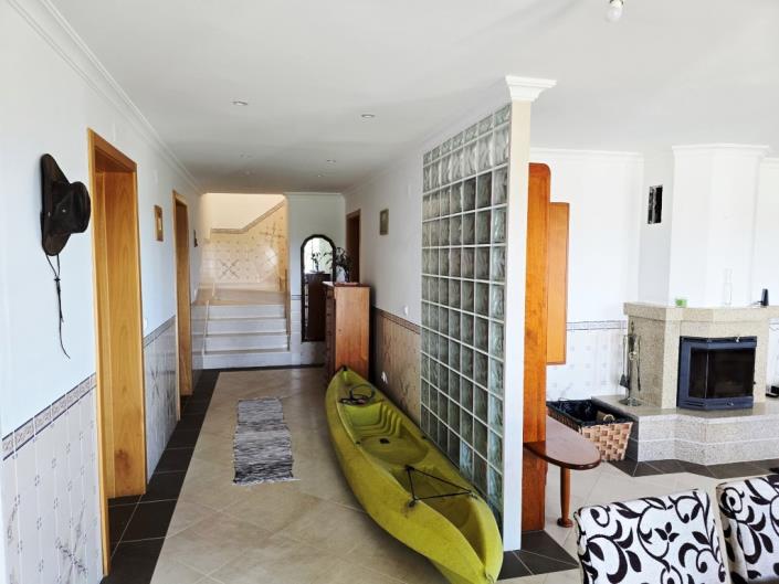 Image No.14-4 Bed Farmhouse for sale