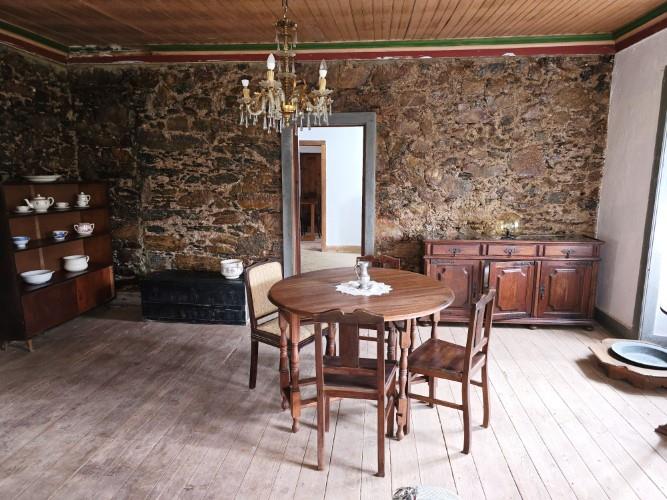 Image No.10-4 Bed Country House for sale