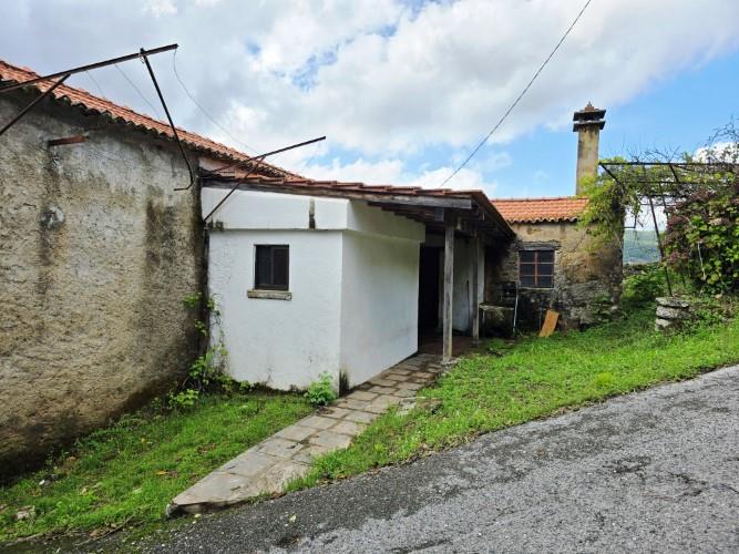 Image No.40-4 Bed Country House for sale