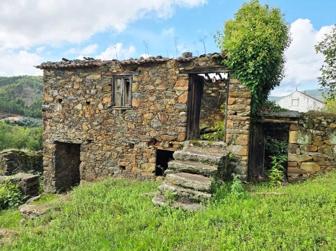 Image No.51-4 Bed Country House for sale