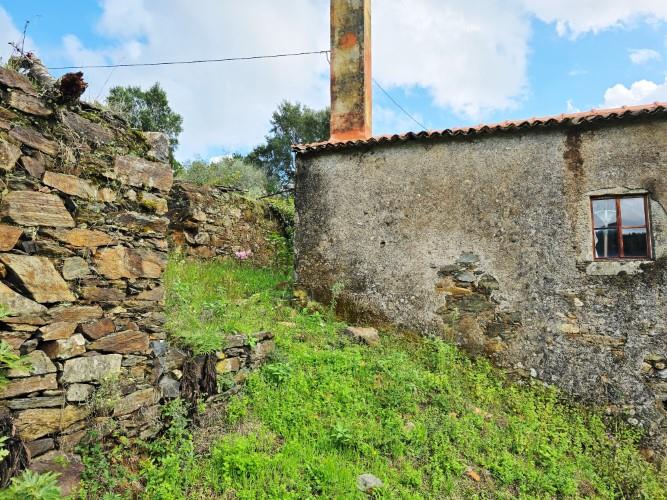 Image No.56-4 Bed Country House for sale