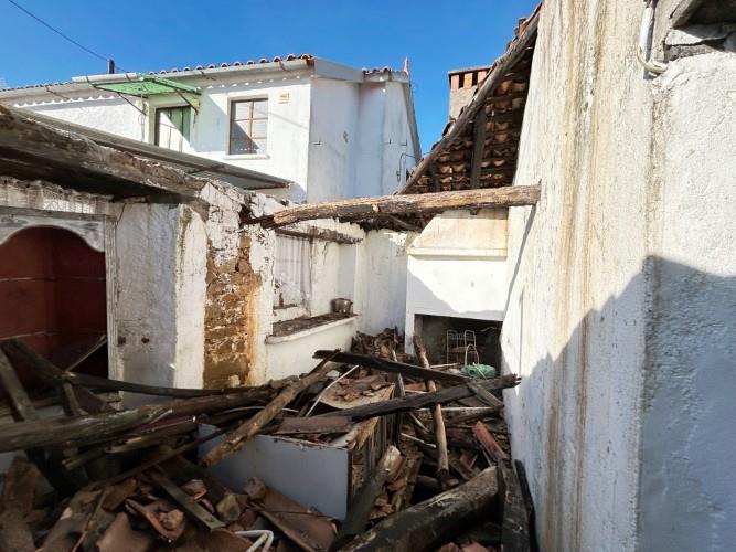 Image No.12-2 Bed Village House for sale