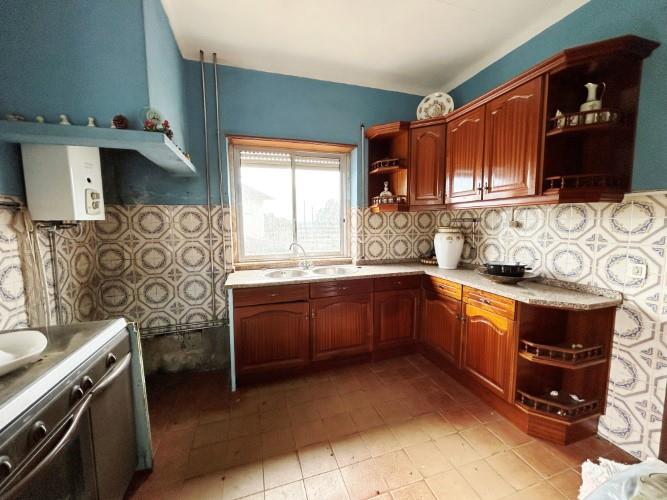 Image No.8-5 Bed House for sale