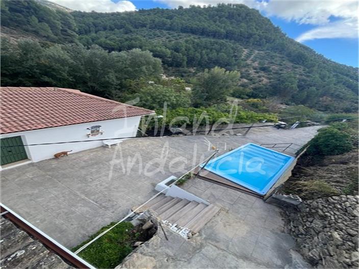 Image No.4-2 Bed Farmhouse for sale