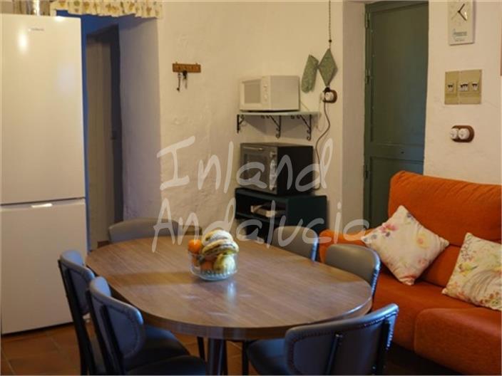 Image No.7-2 Bed Farmhouse for sale