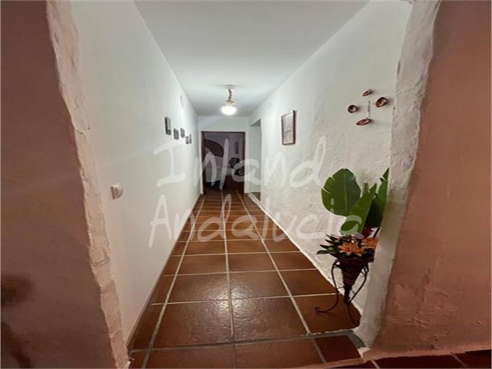 Image No.8-2 Bed Farmhouse for sale