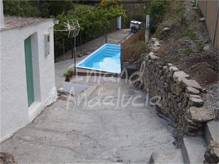 Image No.9-2 Bed Farmhouse for sale