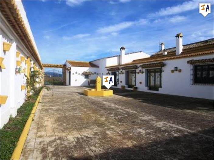 Image No.7-5 Bed Farmhouse for sale