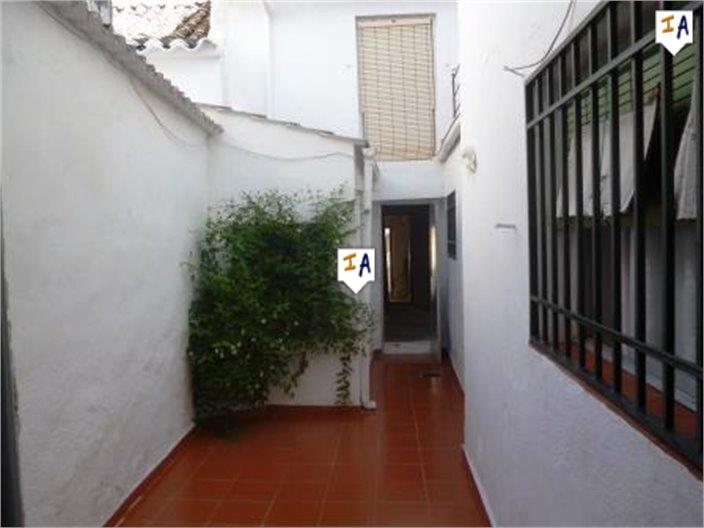 Image No.8-6 Bed House for sale