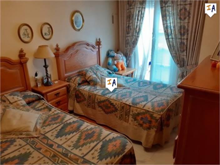 Image No.8-Maison de 4 chambres à vendre à Iznájar