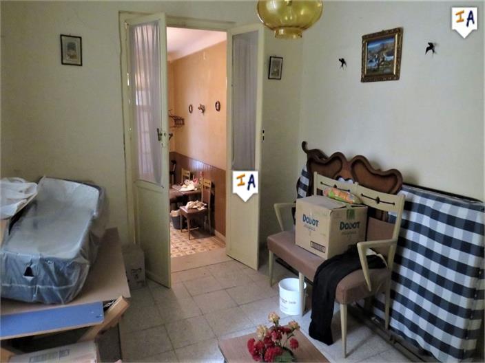 Image No.7-6 Bed House for sale