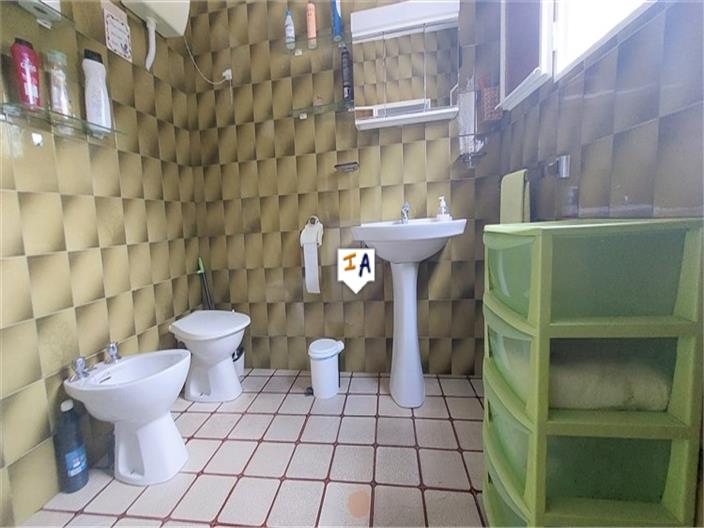 Image No.9-5 Bed House for sale