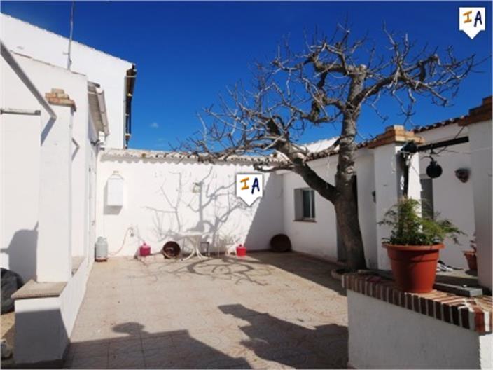 Image No.3-4 Bed House for sale