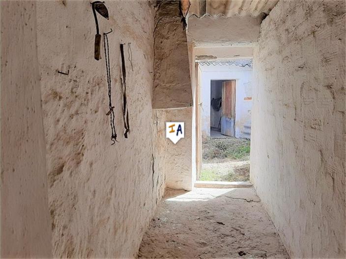 Image No.6-3 Bed House for sale