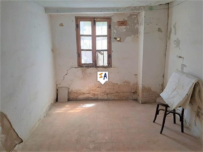 Image No.8-3 Bed House for sale