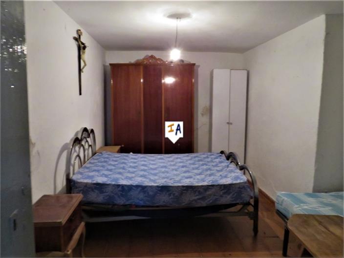 Image No.11-4 Bed Farmhouse for sale