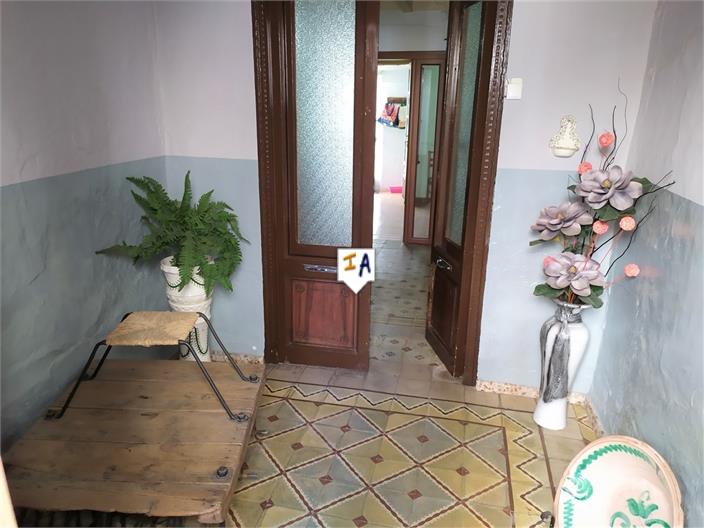 Image No.8-4 Bed House for sale