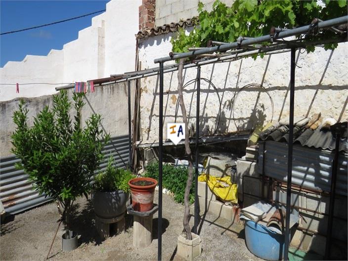 Image No.7-3 Bed House for sale