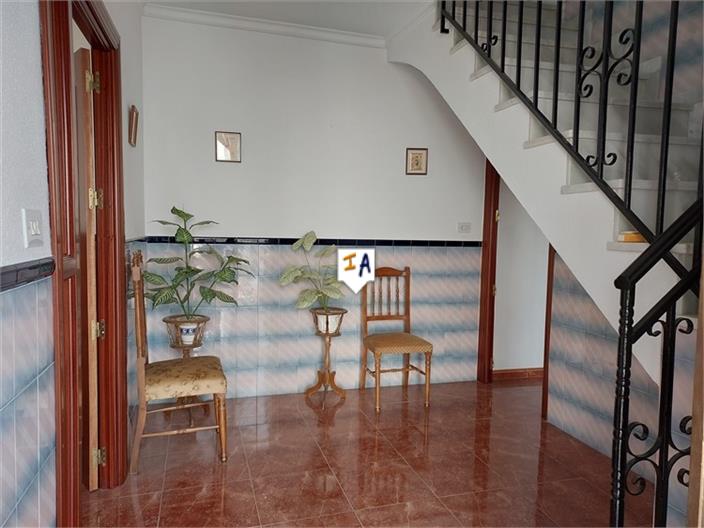 Image No.9-5 Bed House for sale
