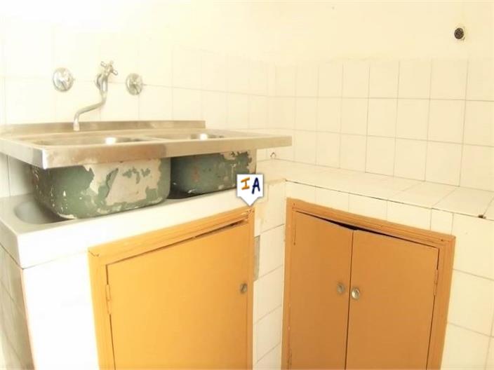 Image No.8-3 Bed House for sale