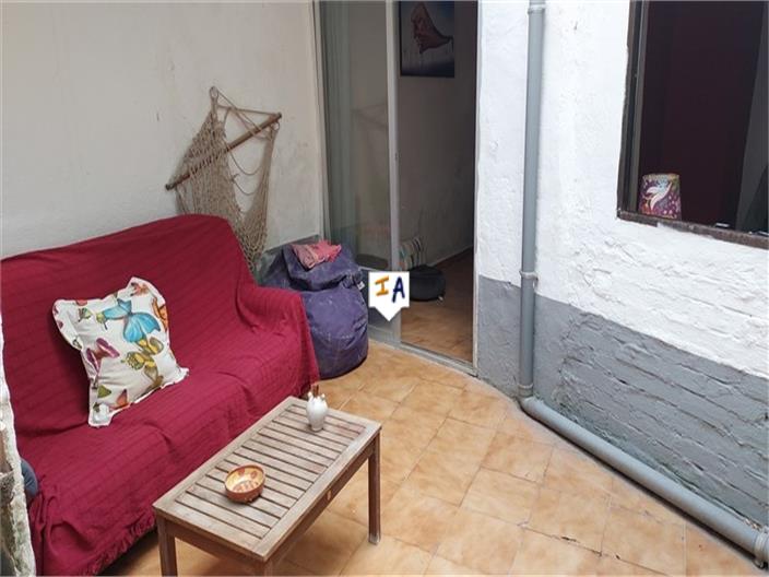 Image No.6-4 Bed House for sale