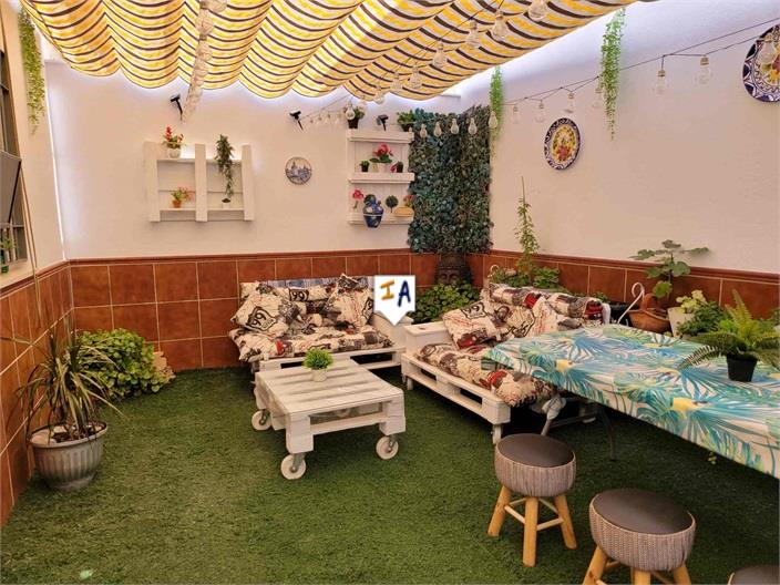 Image No.5-4 Bed House for sale