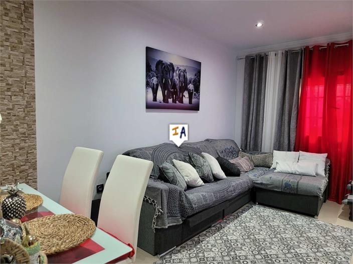 Image No.6-4 Bed House for sale