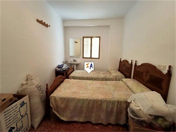 Image No.8-Commercial de 8 chambres à vendre à Luque