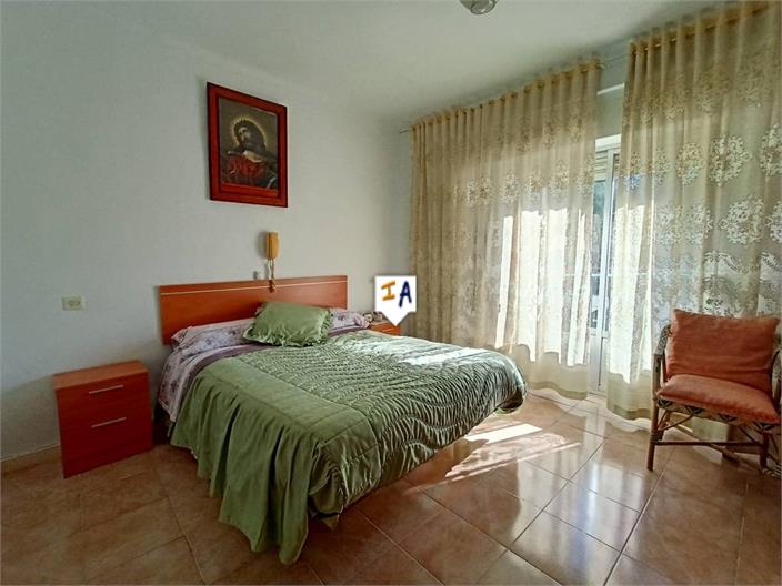 Image No.9-Commercial de 8 chambres à vendre à Luque