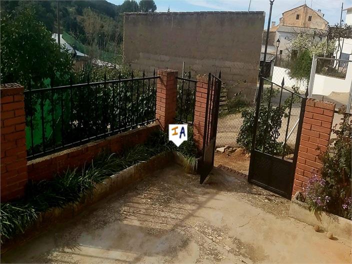 Image No.6-3 Bed House for sale