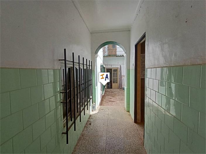 Image No.7-5 Bed House for sale