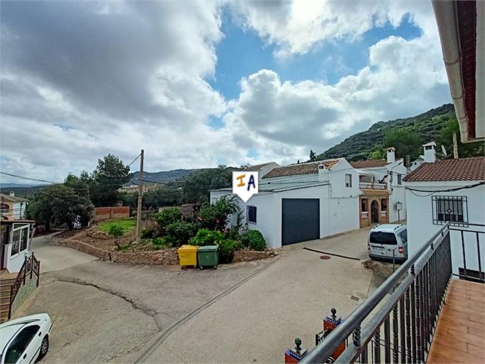 Image No.11-5 Bed House for sale