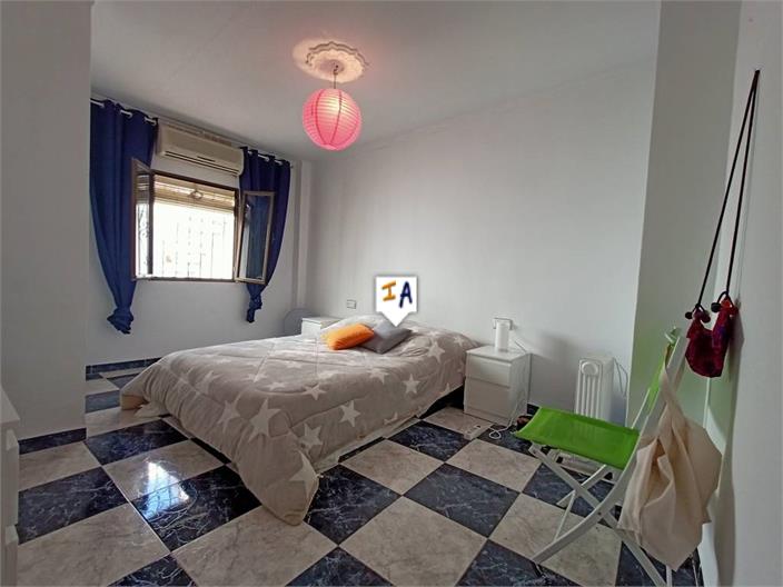 Image No.7-2 Bed House for sale