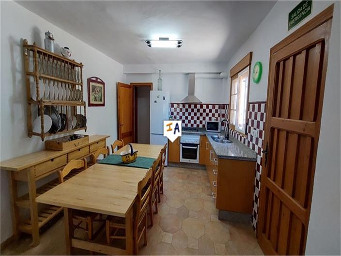 Image No.8-6 Bed Farmhouse for sale