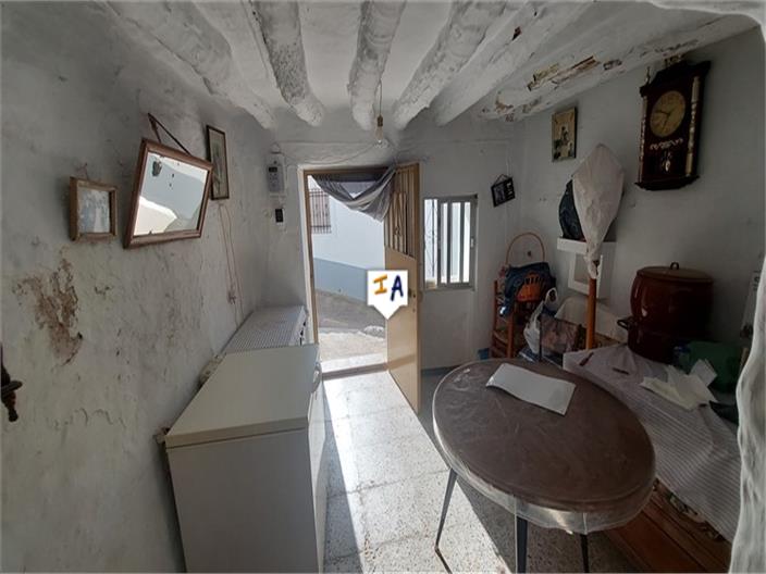 Image No.4-2 Bed House for sale