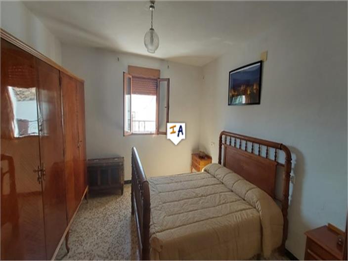 Image No.10-4 Bed House for sale